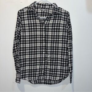 Uniqlo Black and White Plaid Men's Shirt
